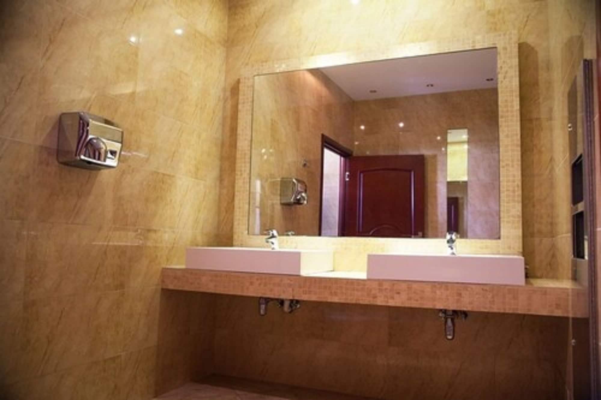 Hotel Holiday Park 3* Warszawa