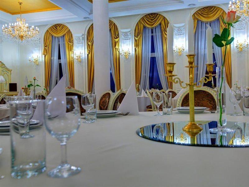 Hotel Hotel Holiday Park 3*