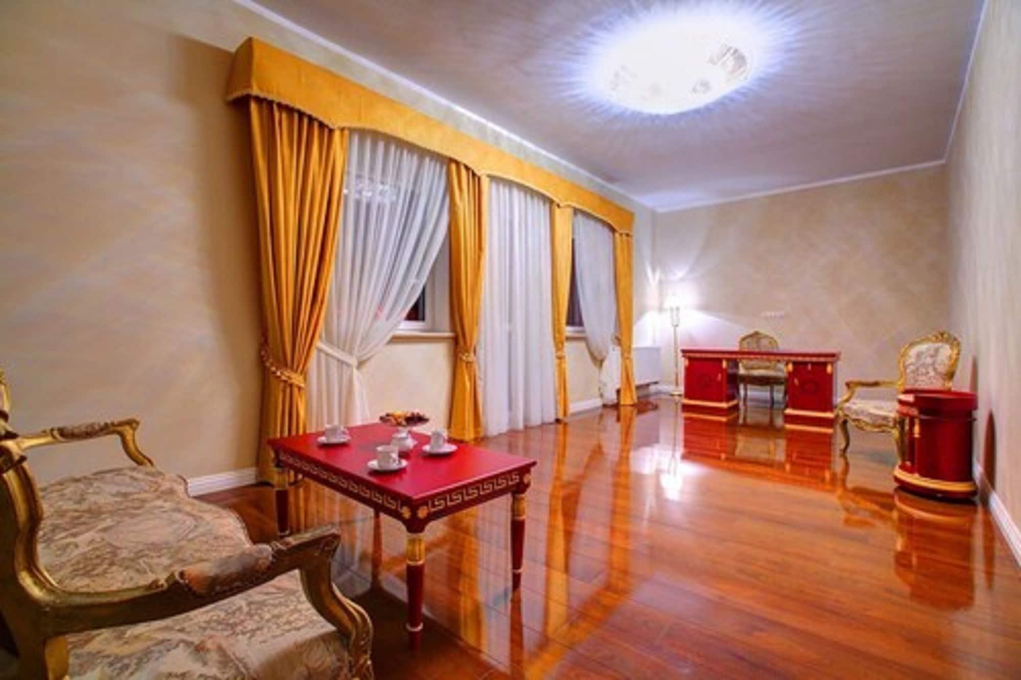 Hotel Holiday Park Varšava