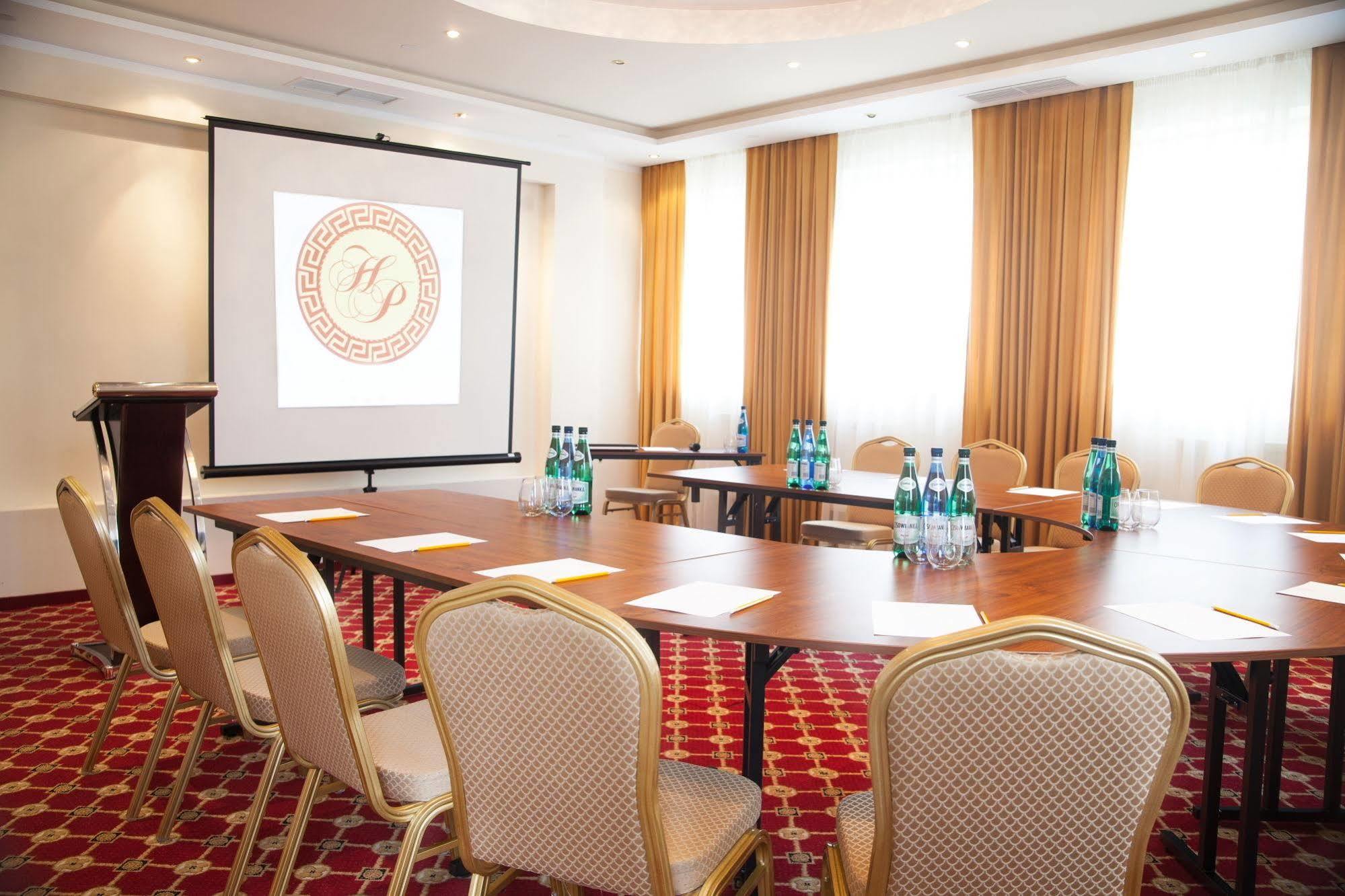 Hotel Holiday Park Hotel Varšava